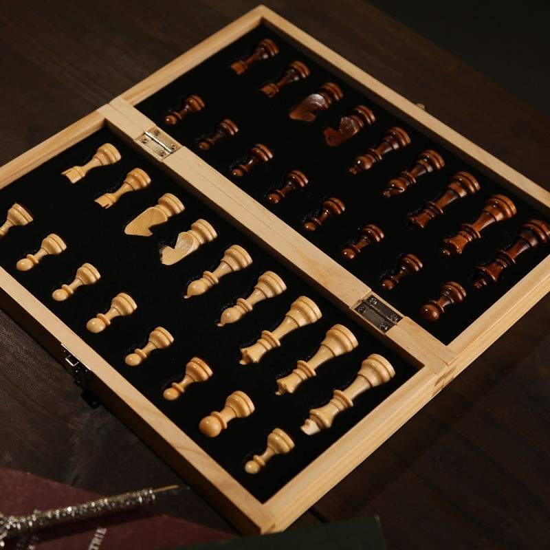 Jeu d'échecs en bois avec grand plateau magnétique pliant 34 pièces
